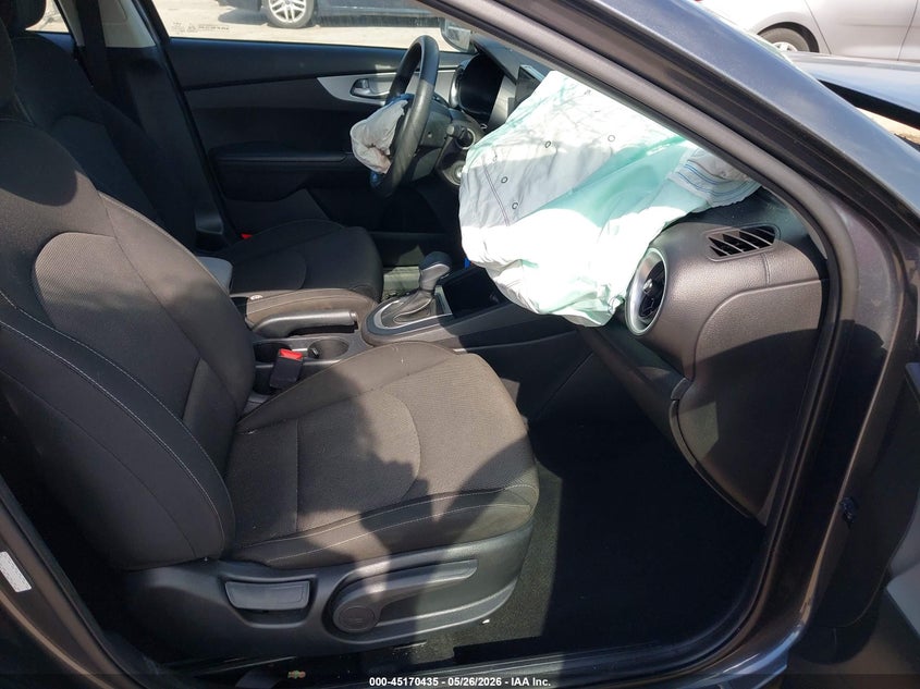 2023 KIA FORTE auction photo 5