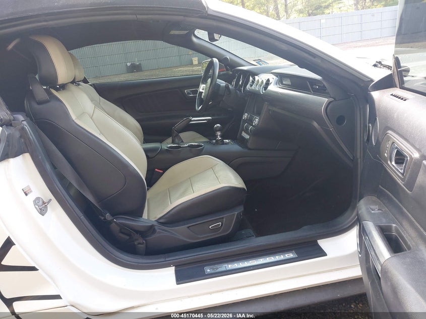 2016 FORD MUSTANG auction photo 5