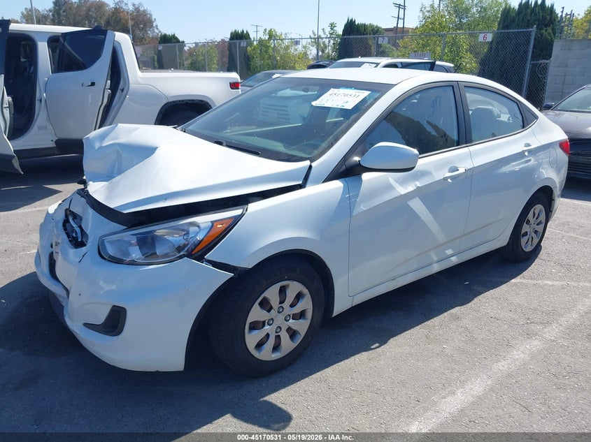 2016 HYUNDAI ACCENT auction photo 2