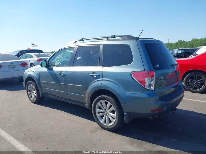 Vin: jf2shadc6dh422570, lot: 45668314, subaru forester 2.5x premium 20133