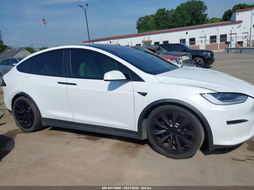 2022 Tesla Model X Dual Motor All-Wheel Drive VIN: 7SAXCBE57NF361677 Lot: 45170640