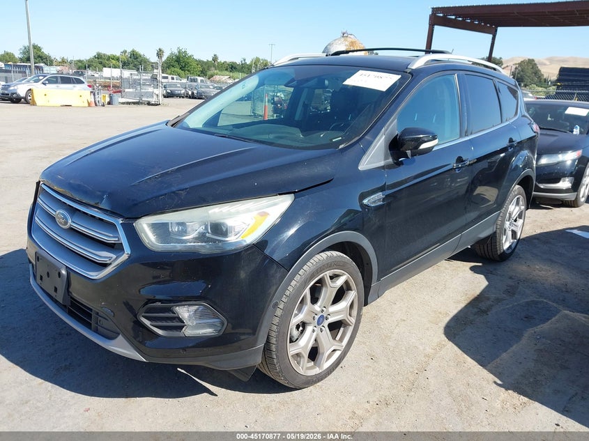 1FMCU0J99JUA57088 2018 Ford Escape Titanium photo 1