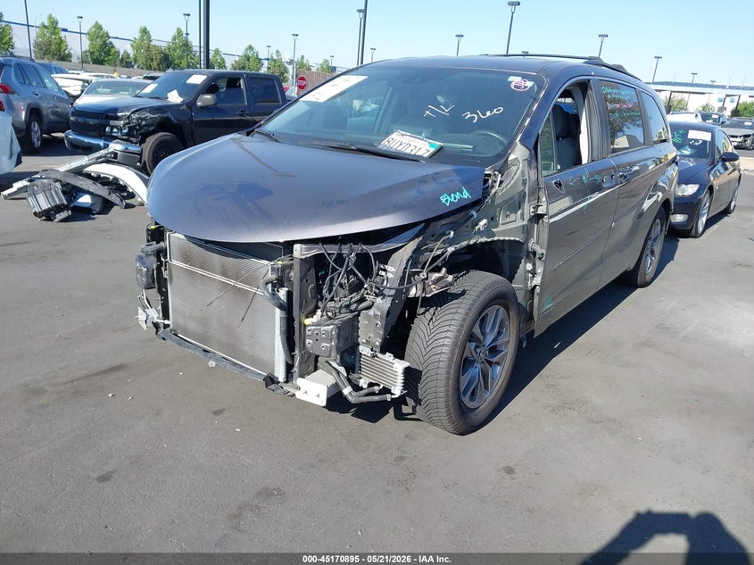 2021 Toyota Sienna Le 5TDKRKEC8MS014244 photo 1