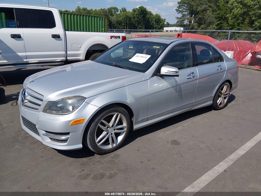 2013 Mercedes-Benz C 250 Sport WDDGF4HB4DR300786 photo 1