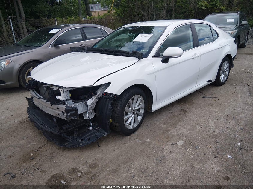 TOYOTA CAMRY - zdjęcie 2