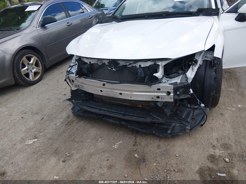 TOYOTA CAMRY - zdjęcie 6