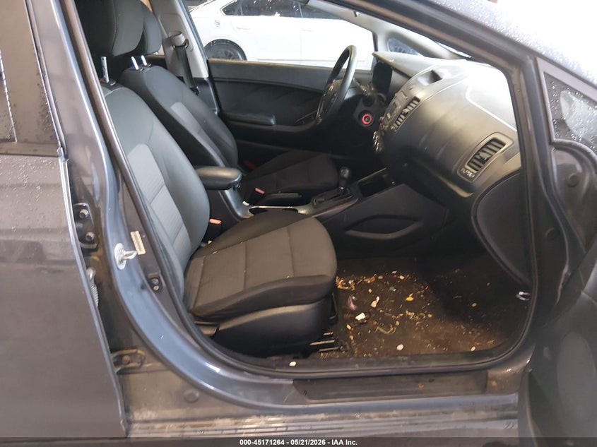 2015 KIA FORTE auction photo 5