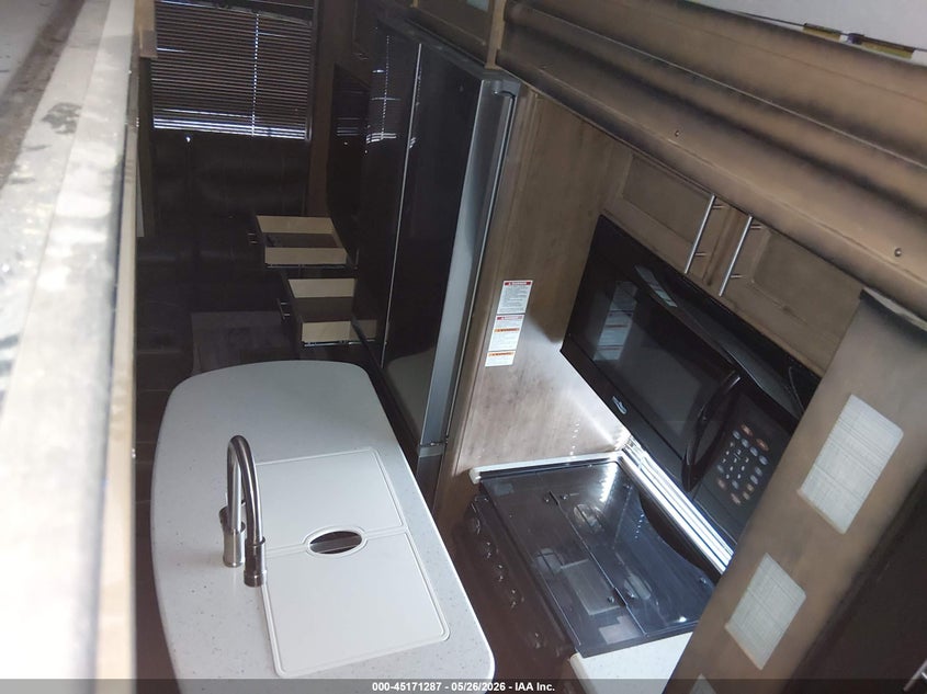 2019 KEYSTONE RV COUGAR auction photo 5