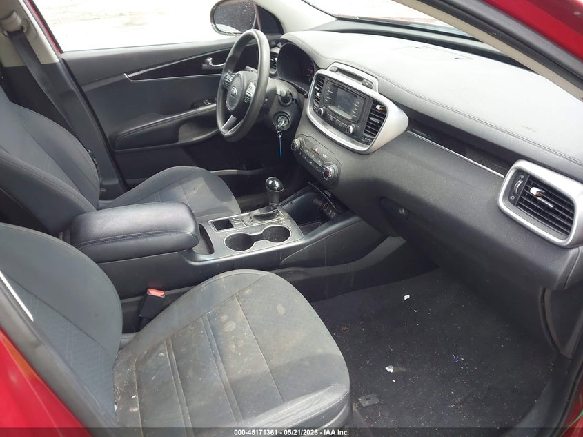 2016 KIA SORENTO auction photo 5