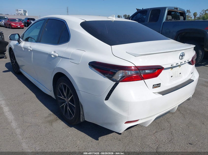 2023 TOYOTA CAMRY auction photo 3