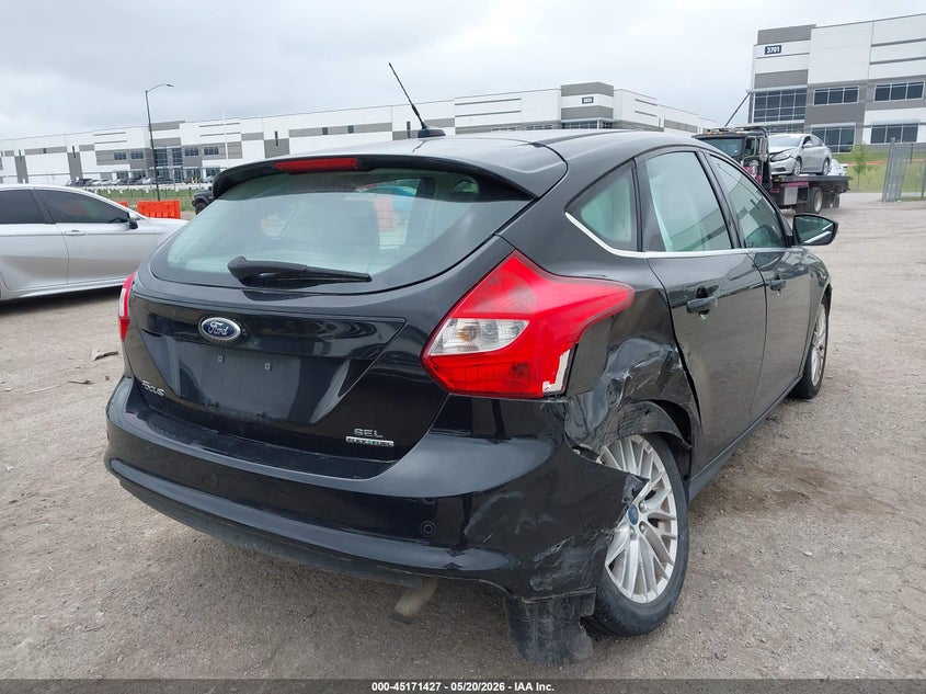 Vin: 1fahp3m27cl449308, lot: 45669113, ford focus sel 20124