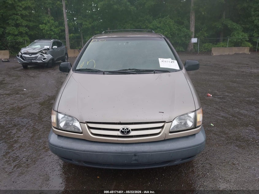 1999 Toyota Sienna Le VIN: 4T3ZF13C4XU149843 Lot: 45171451