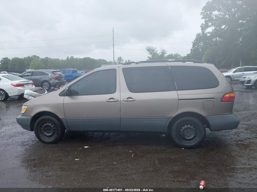 1999 Toyota Sienna Le VIN: 4T3ZF13C4XU149843 Lot: 45171451