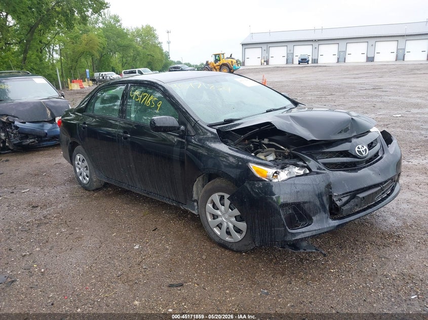 Vin: 2t1bu4ee1bc646939, lot: 45669545, toyota corolla le 2011 img_1