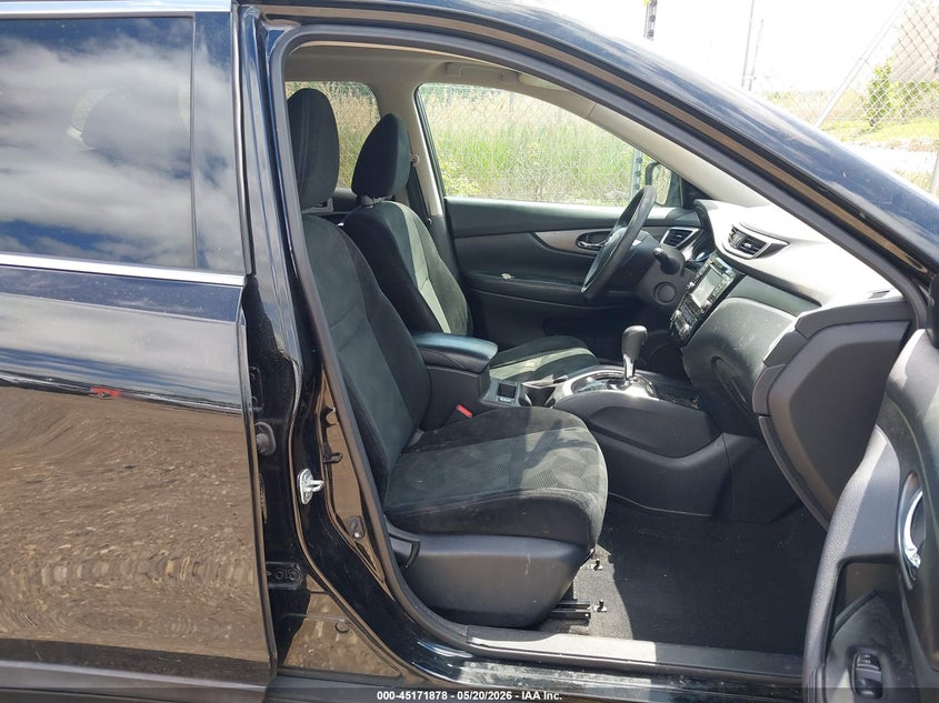 2015 NISSAN ROGUE auction photo 5