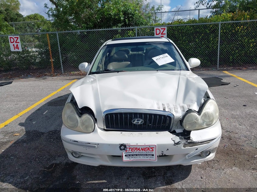 2002 Hyundai Sonata Gls/Lx VIN: KMHWF35H92A561282 Lot: 45171918