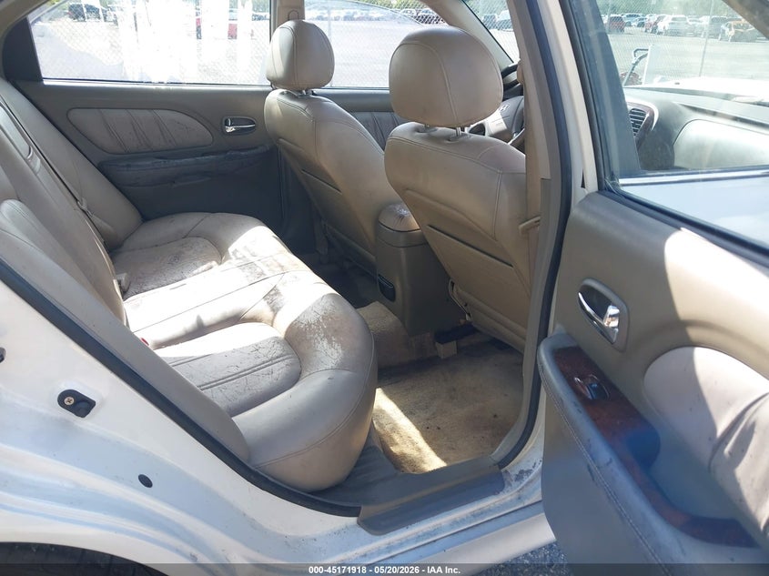 2002 Hyundai Sonata Gls/Lx VIN: KMHWF35H92A561282 Lot: 45171918