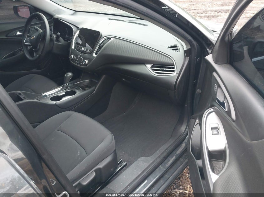 2017 CHEVROLET MALIBU auction photo 5