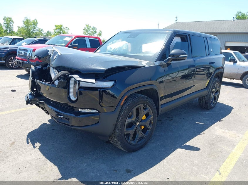 Vin: 7pdsgaba1pn028802, lot: 45669670, rivian r1s adventure 20232