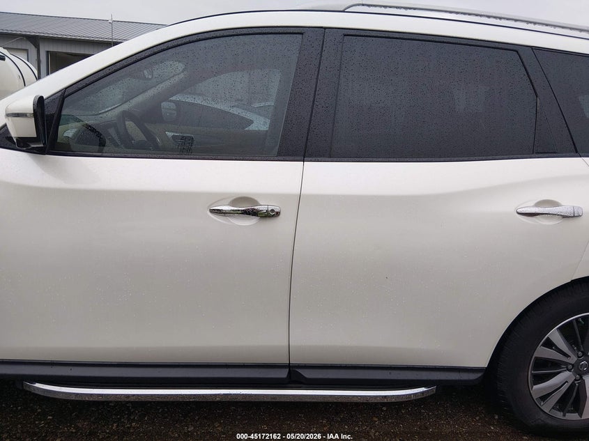 VIN 5N1DR2MM3HC668915 2017 NISSAN PATHFINDER SL