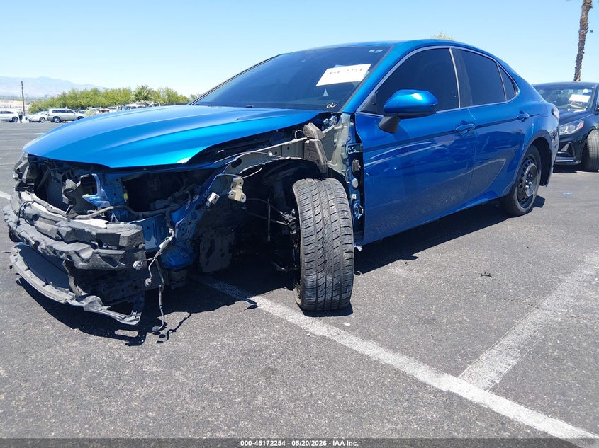 2020 TOYOTA CAMRY auction photo 2