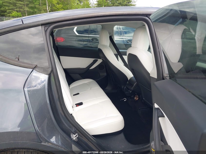 2022 TESLA MODEL Y auction photo 8