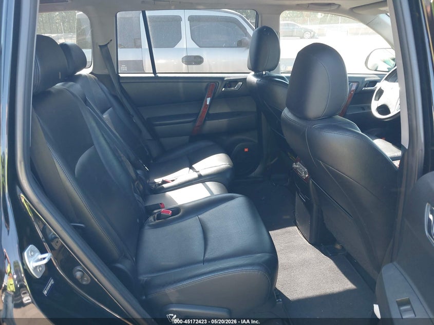 AtlanticExpress - Toyota Highlander Hybrid