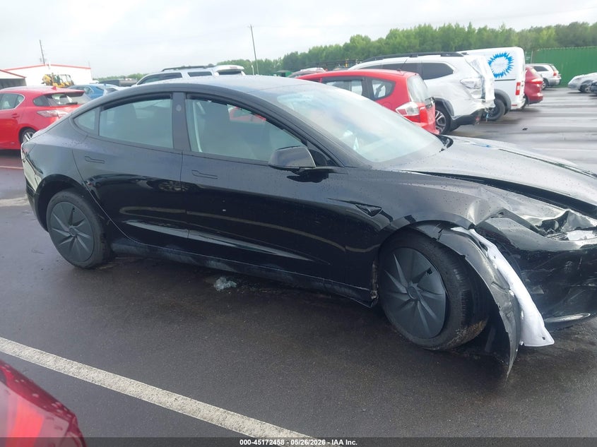 TESLA MODEL 3 - zdjęcie 13