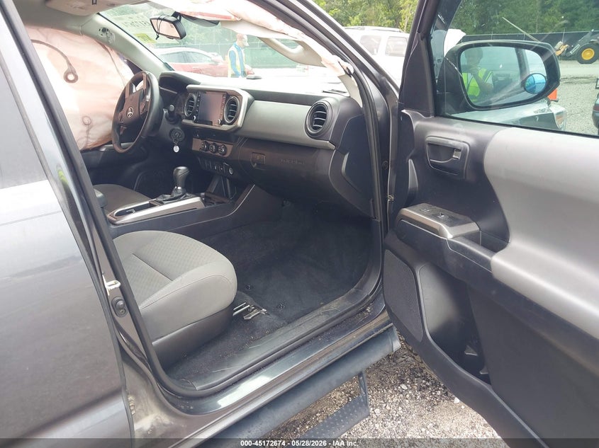 2020 TOYOTA TACOMA auction photo 5