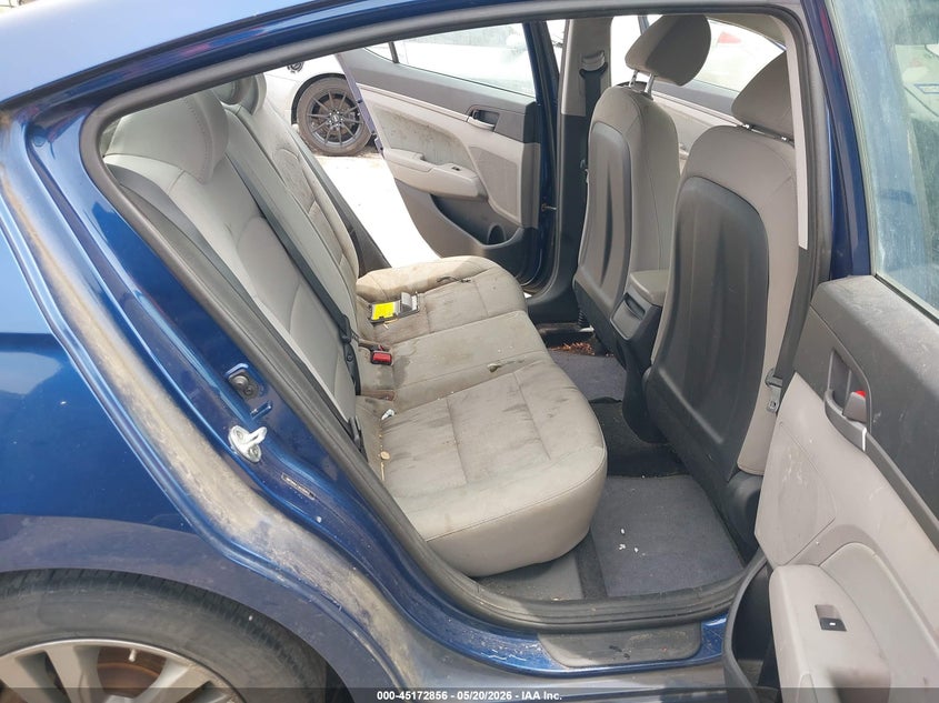 VIN 5NPD84LF7JH290453 2018 HYUNDAI ELANTRA SEL