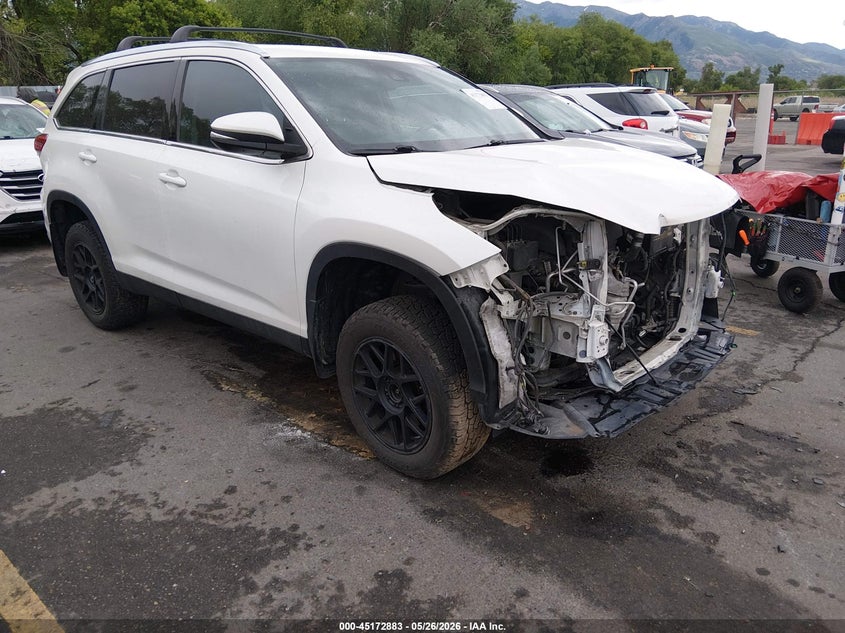 2019 TOYOTA HIGHLANDER auction photo 1