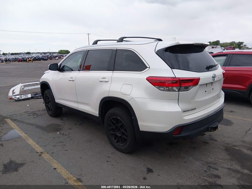 2019 TOYOTA HIGHLANDER auction photo 3