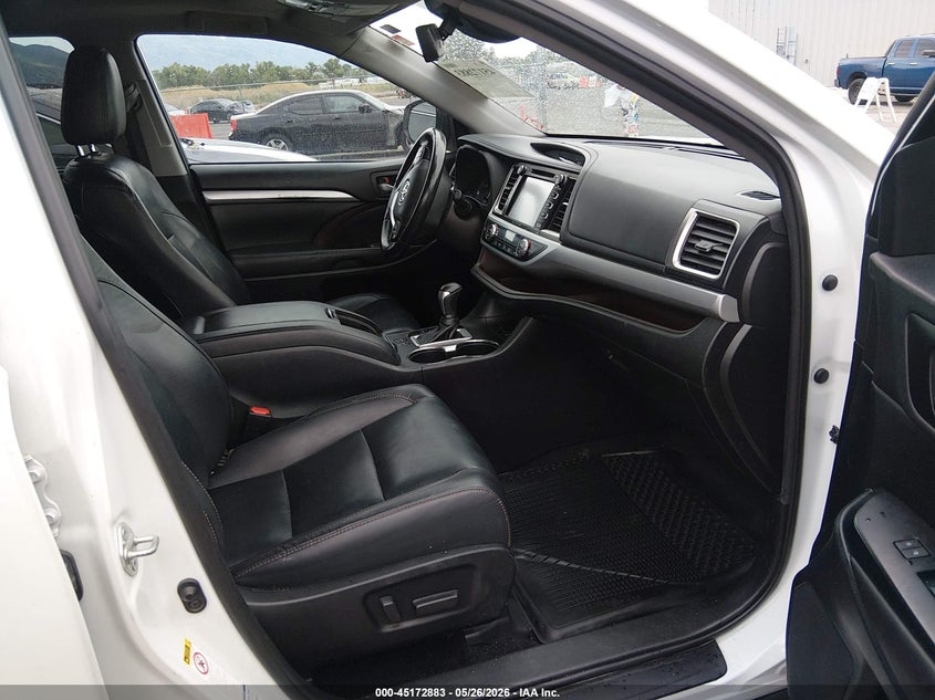 2019 TOYOTA HIGHLANDER auction photo 5