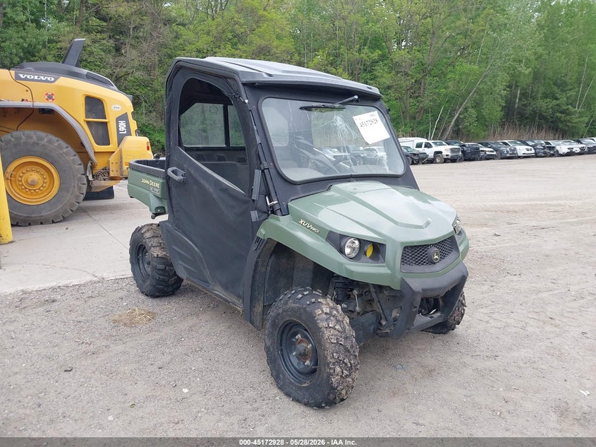 2016 JOHN DEERE GATOR XUV590 auction photo 1