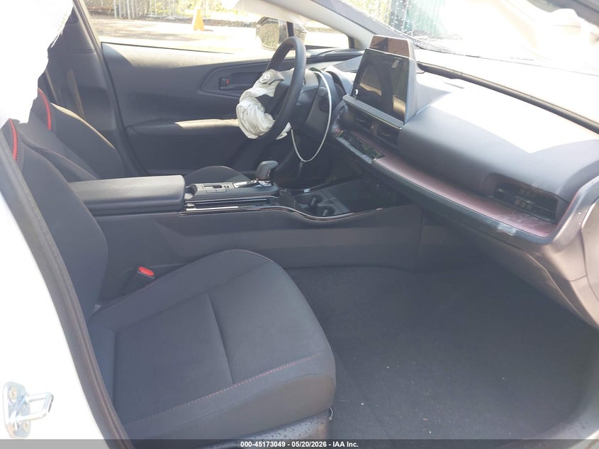 2026 TOYOTA PRIUS PLUG-IN HYBRID auction photo 5