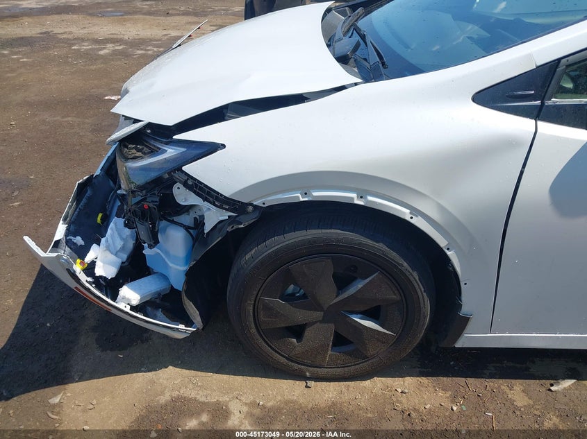 2026 TOYOTA PRIUS PLUG-IN HYBRID auction photo 6