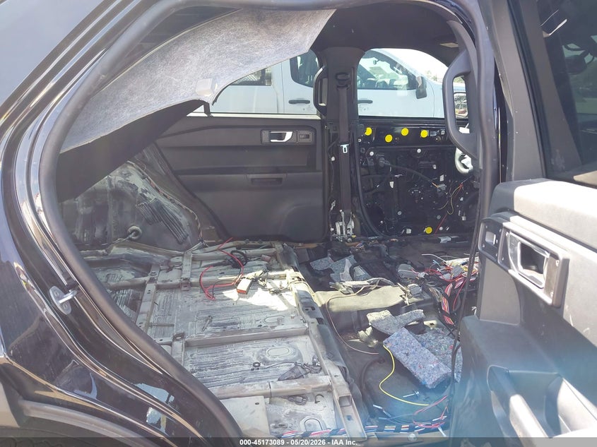 2023 FORD POLICE INTERCEPTOR UTILITY auction photo 8
