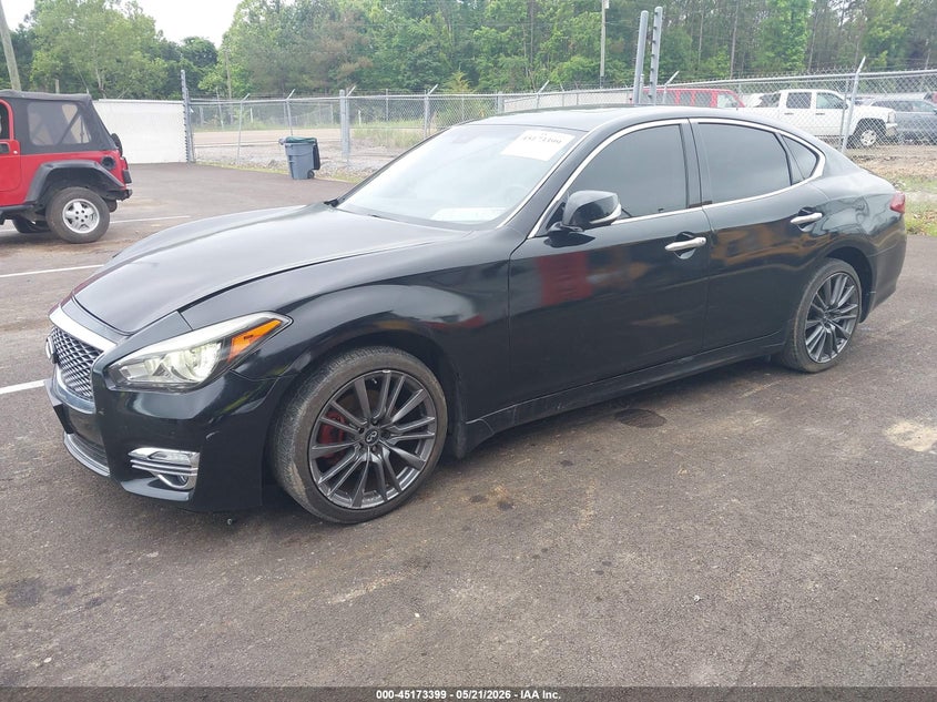 2015 INFINITI Q70 auction photo 2