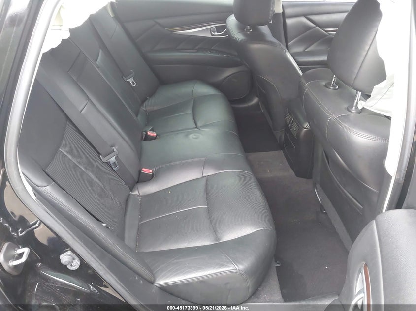 2015 INFINITI Q70 auction photo 8