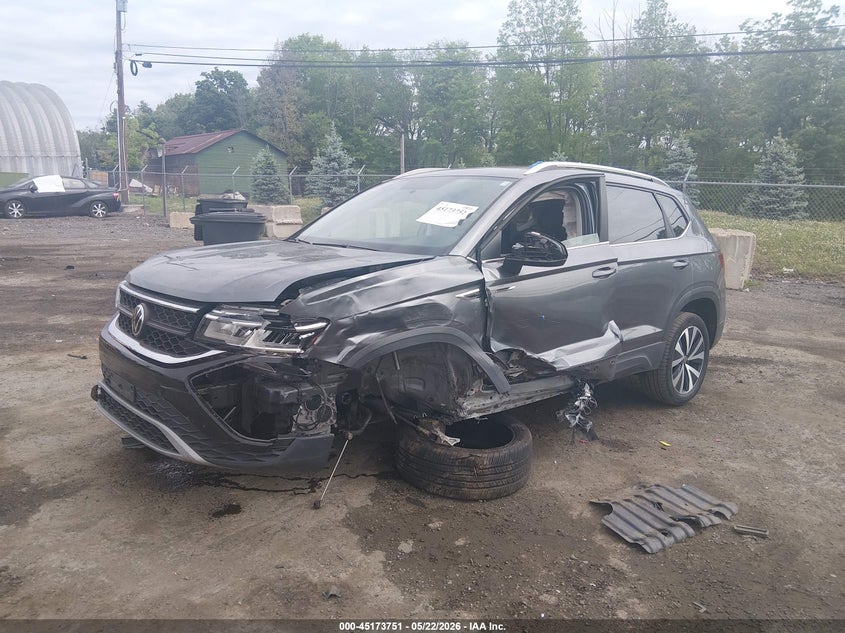2022 Volkswagen Taos 1.5t Se 3VVLX7B2XNM061958 photo 1