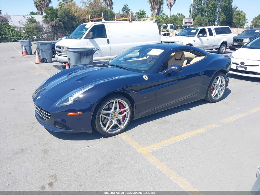 ZFF77XJA4H0227506 2017 Ferrari California T photo 1