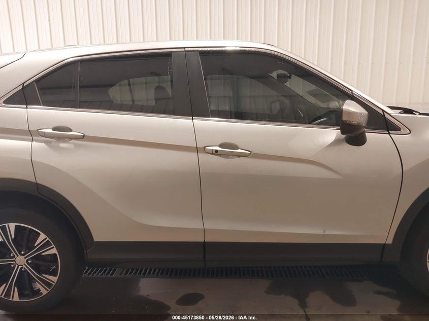 2022 Mitsubishi Eclipse Cross Se S-Awc/Se Special Edition S-Awc/Sel S-Awc/Sel Special Edition S-Awc VIN: JA4ATWAA2NZ055665 Lot: 45173850