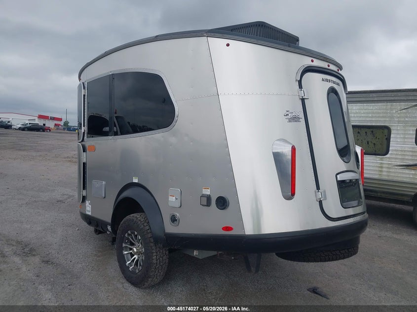2019 AIRSTREAM BASECAMP auction photo 3