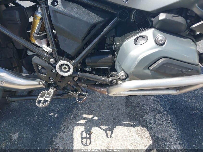 2017 BMW R1200 Gs Adventure VIN: WB10A1200HZ898717 Lot: 45174176