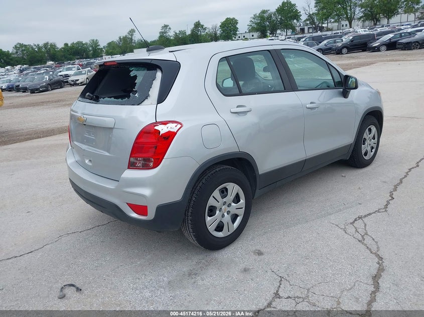 2017 CHEVROLET TRAX auction photo 4