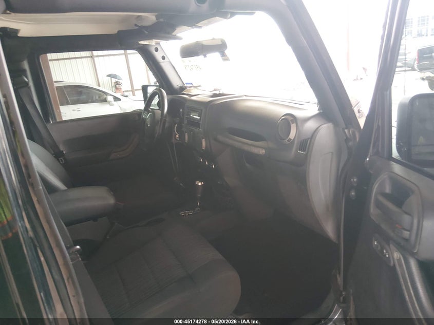 2012 JEEP WRANGLER UNLIMITED auction photo 5