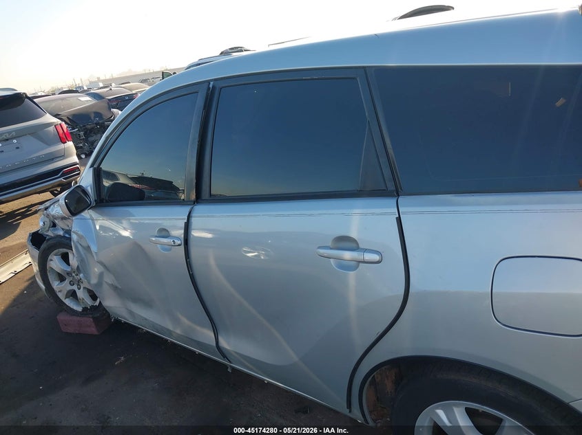 2007 Toyota Matrix Xr VIN: 2T1KR32E17C668995 Lot: 45174280