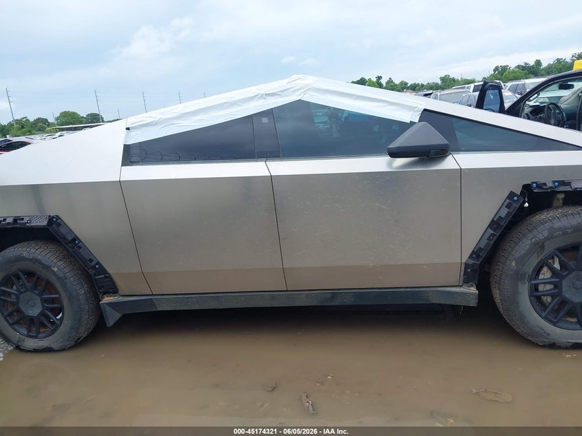 2024 Tesla Cybertruck VIN: 7G2CEHEDXRA046176 Lot: 45174321