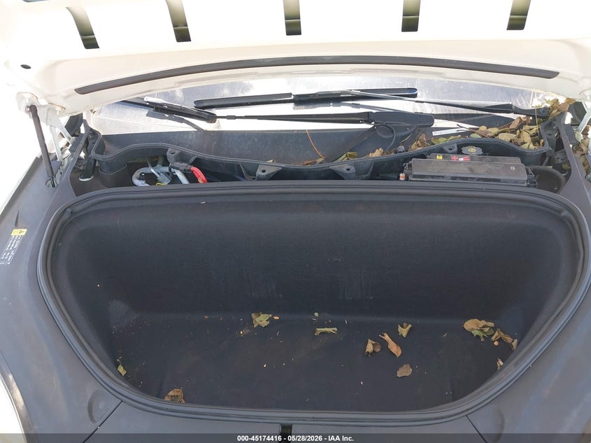 2017 Tesla Model X 100D/75D/90D VIN: 5YJXCBE22HF055218 Lot: 45174416