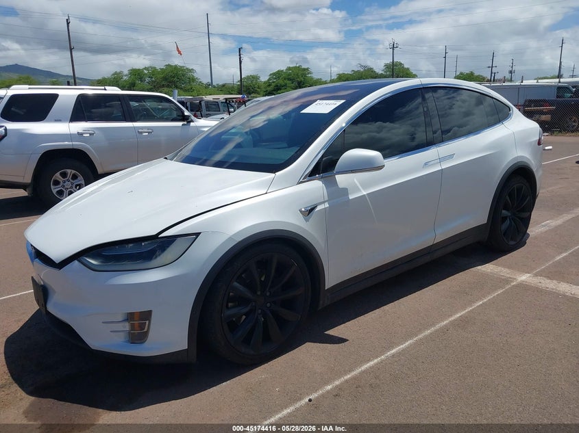 Vin: 5yjxcbe22hf055218, lot: 45672102, tesla model x 100d/75d/90d 20172